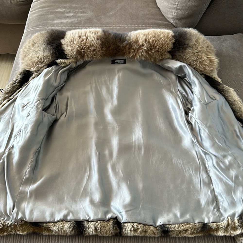 Fur coat - Picture 8 of 14